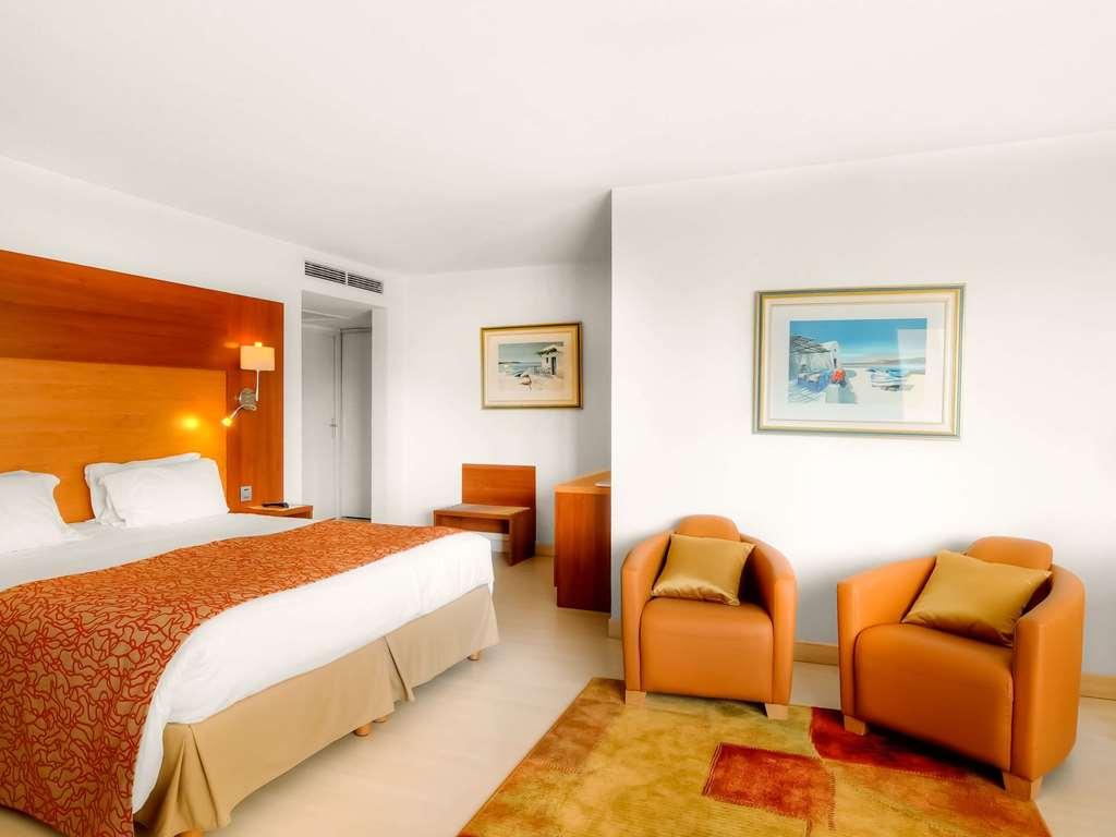Mercure Saint Raphael Centre Plage Phòng bức ảnh